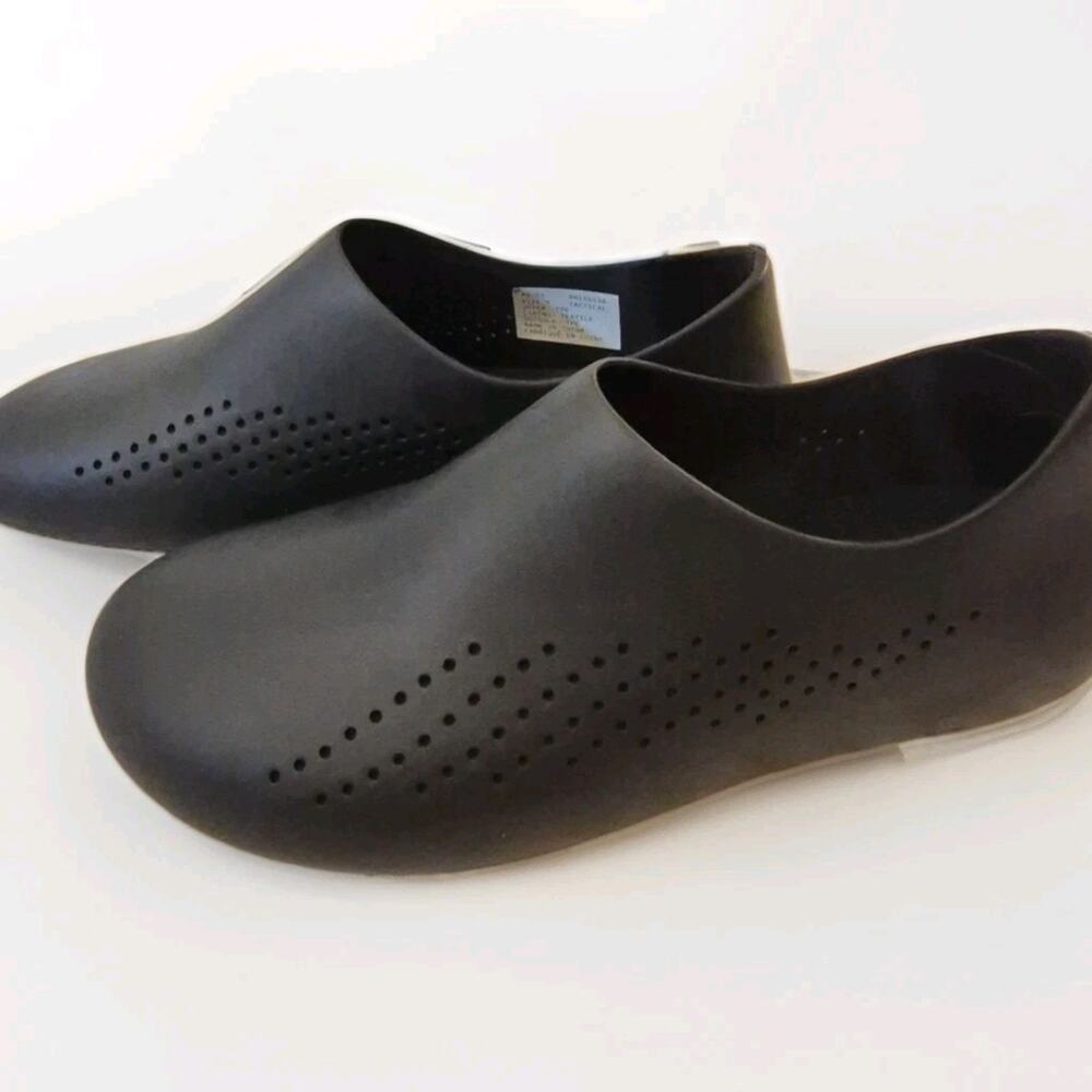 Yeezy AQ01 Tactical Slip On Black Mens Size 9 Aqua Shoe New In Box Ships ASAP